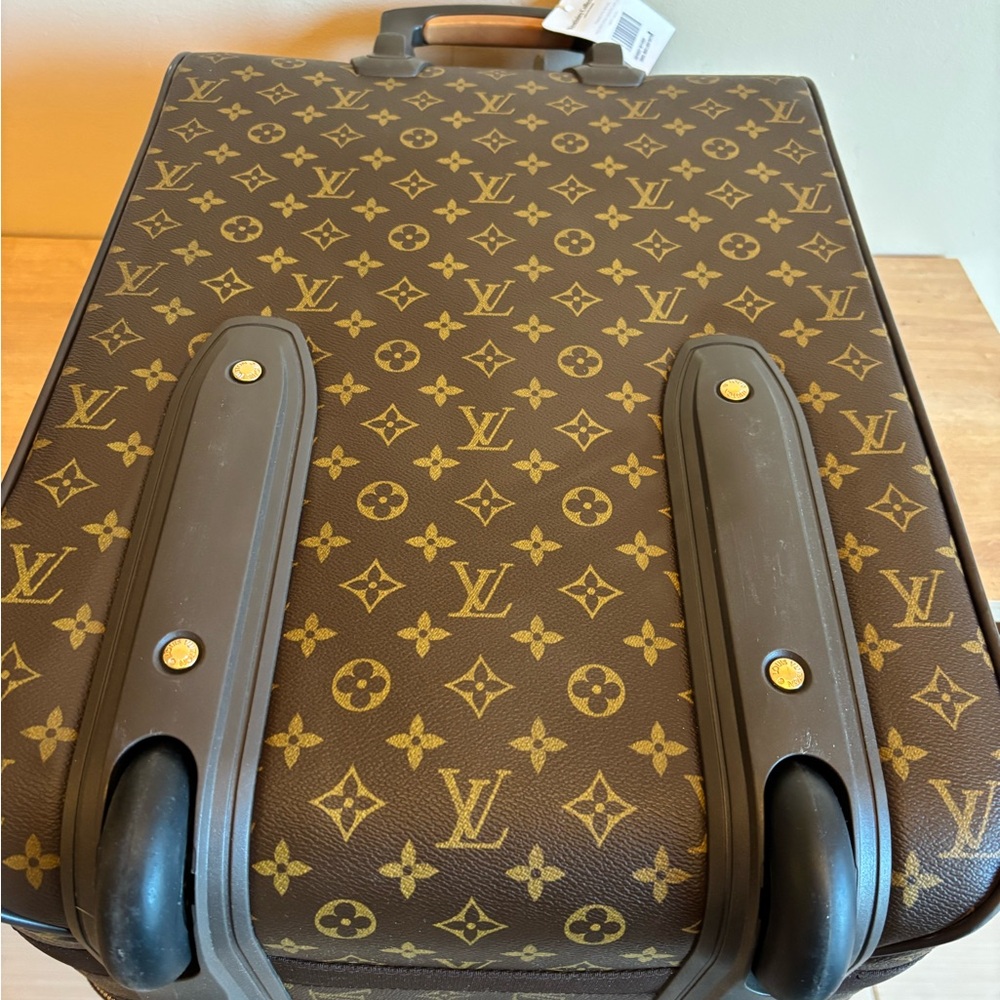 Authentic Louis Vuitton Pegase 55 monogram carry on suitcase - Picture 7 of 7
